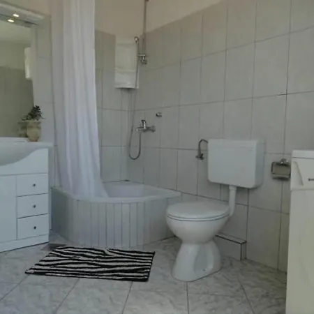Bernard Apartman Makarska